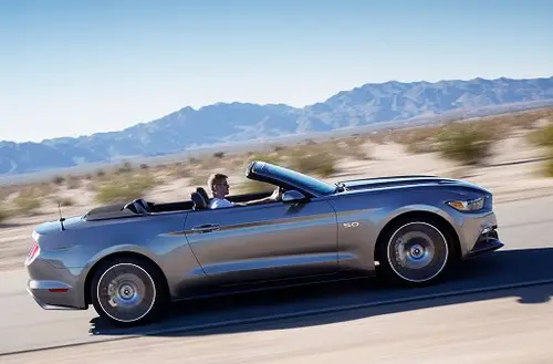 2015 Ford Mustang Convertible - A Topless Beauty +VIDEO