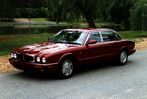 SEE ALSO Jaguar Buyer's Guide SPECIFICATIONS ENGINE 40liter DOHC inline 