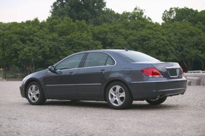 Acura 2005 on The Michelin Pax System Run Flat Tire Technology Helps Provide