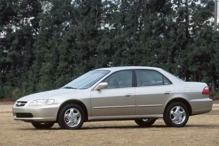 1992 honda accord. 2000 Honda Accord Review