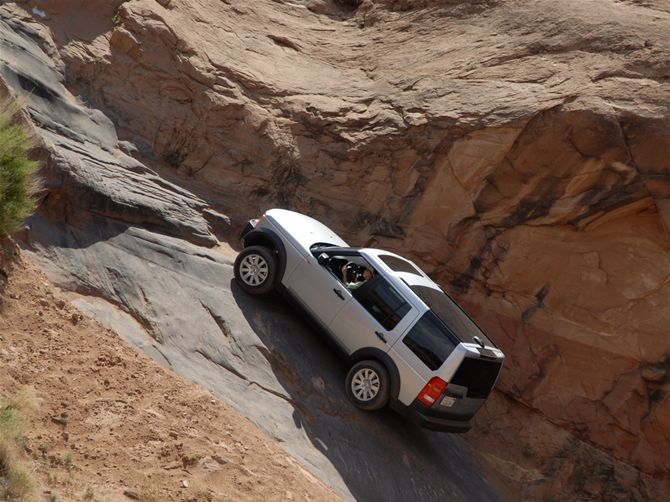 landrover off road guise
