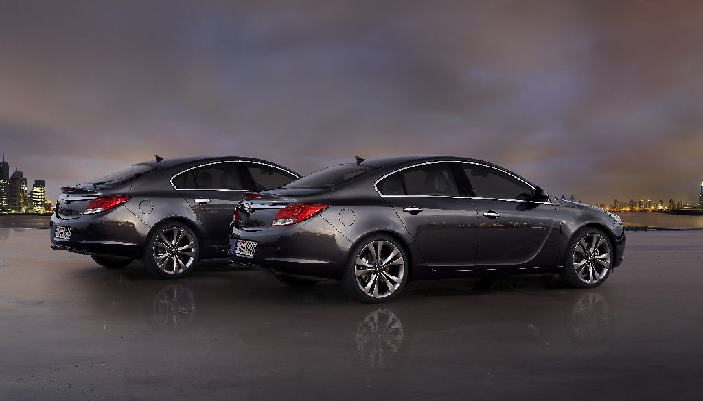 The new Opel Insignia highlights breathtaking design: Both body styles boast 