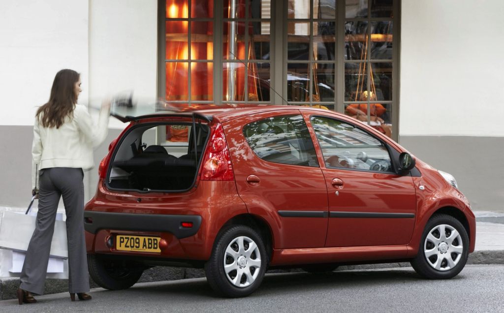 COVENTRY, United Kingdom – January 29, 2009: The new Peugeot 107 is now 