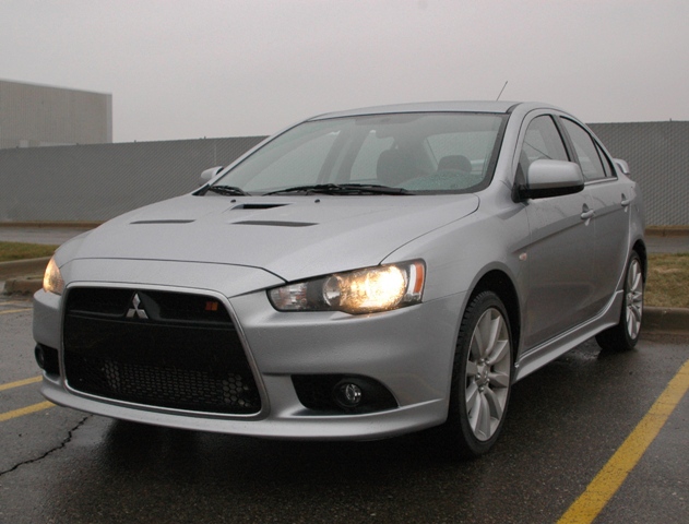 11 Jun 2008. An Edmunds.com First Drive Road Test Review of the 2009 Mitsubishi Lancer  Ralliart featuring reviews of its performance, comfort, function.