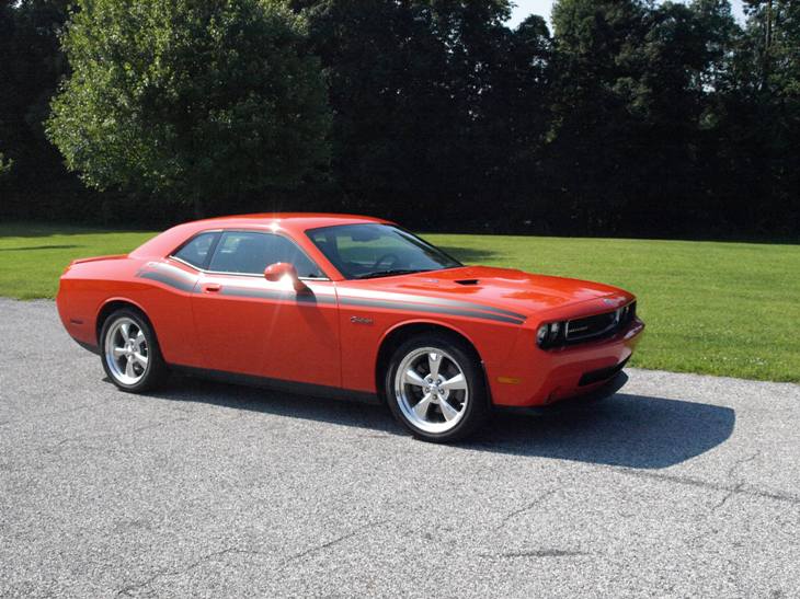 2009 Dodge Challenger R/T SPECIFICATIONS. Model: Dodge Challenger R/T