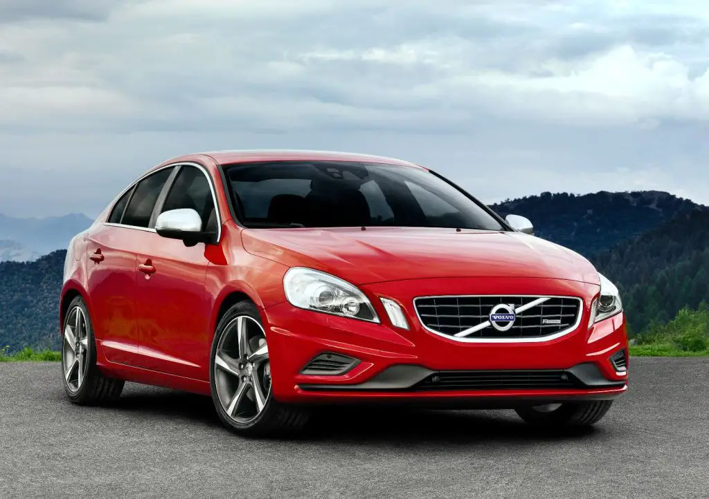 The New Volvo S60 and V60 R-Design - The Most Dynamic Volvo Just Got More 