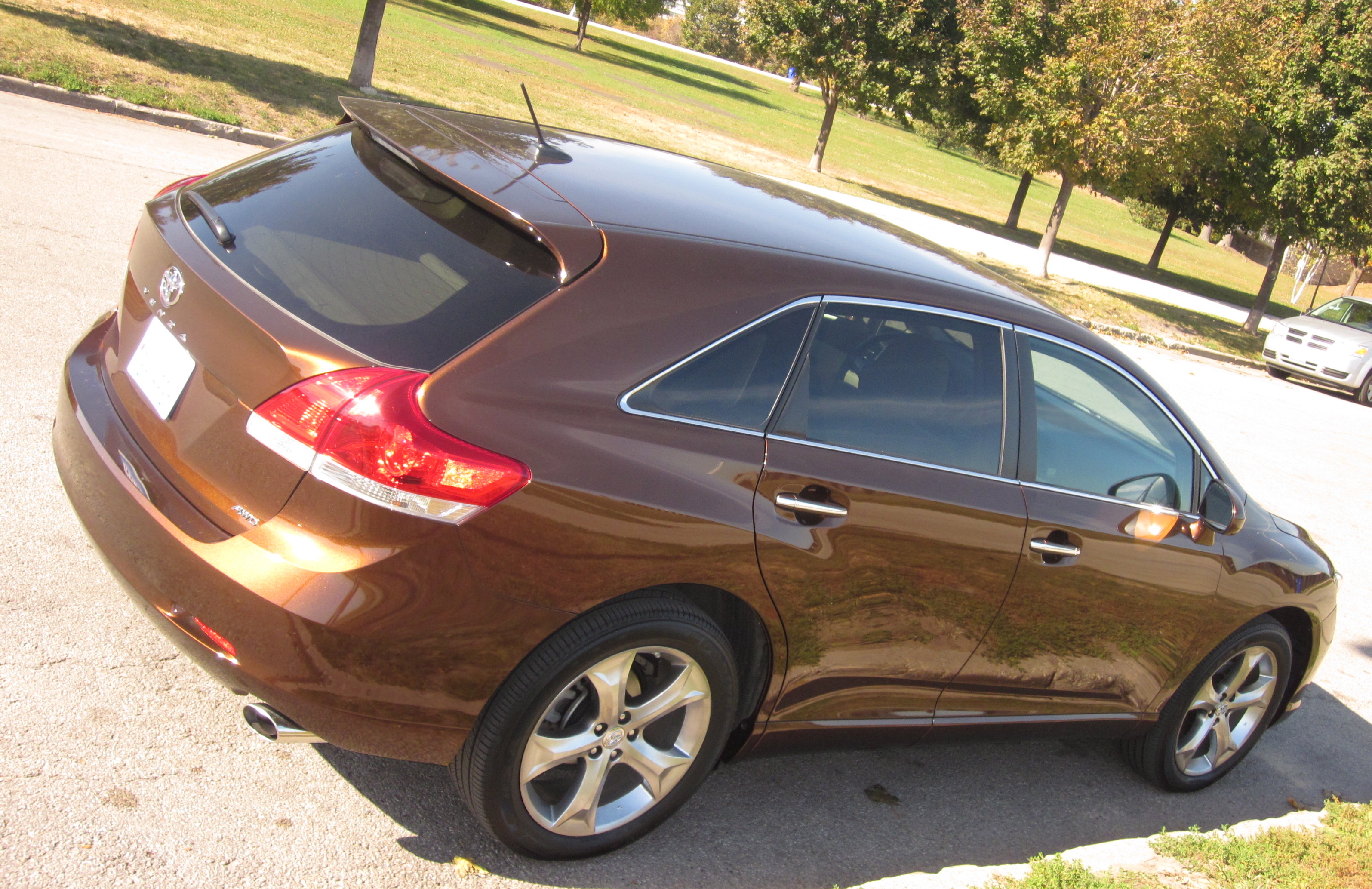 2011 toyota venza video review #7