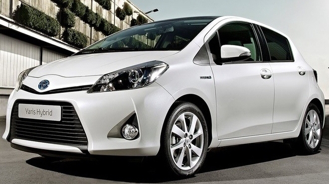 new toyota yaris sport car