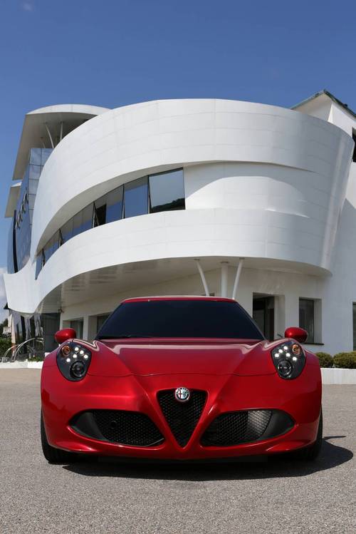 Alfa Romeo 4C the \u002639;Most Beautiful Car of the Year\u0026\u002639;