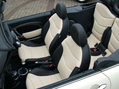 leather seats (select to view enlarged photo)