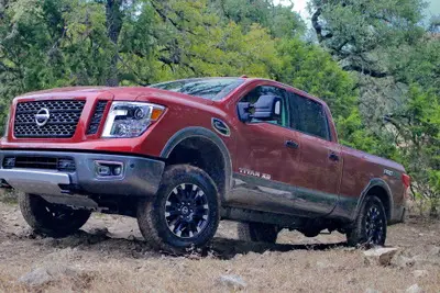 nissan titan (select to view enlarged photo)