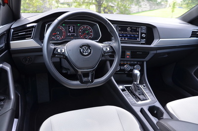 2019 Volkswagen Jetta (select to view enlarged photo)