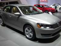 Midwest Automotive Media Association Names Volkswagen Passat 2012 Family Vehicle of the Year +VIDEO