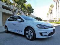 Short Spin: 2016 Volkswagen e-Golf Review by Henny Hemmes +VIDEO