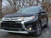 2016 Mitsubishi Outlander GT Review by Larry Nutson +VIDEO