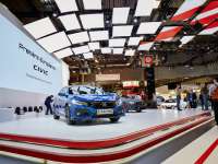 2017 Honda Civic Hatchback and Type R Prototype Take Center Stage at Paris