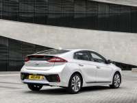 Ground Breaking Hyundai Ioniq Hybrid and Ioniq Electric Go On Sale in the UK