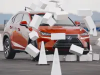 Lexus Can Change Your Mind About Texting and Driving in 4.6 Seconds +VIDEO