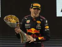 Verstappen champion after passing Hamilton on final lap for F1 Abu Dhabi win