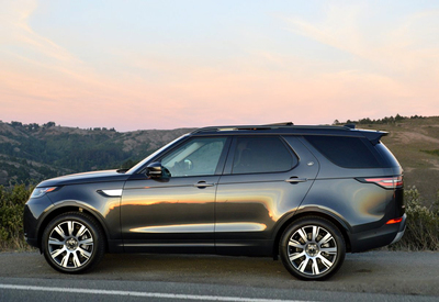 2019 Land Rover Discovery HSE Luxury (select to view enlarged photo)