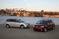 2008 Town and Country Minivans (select to view enlarged photo)