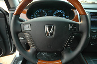 Hyundai Equus (select to view enlarged photo)