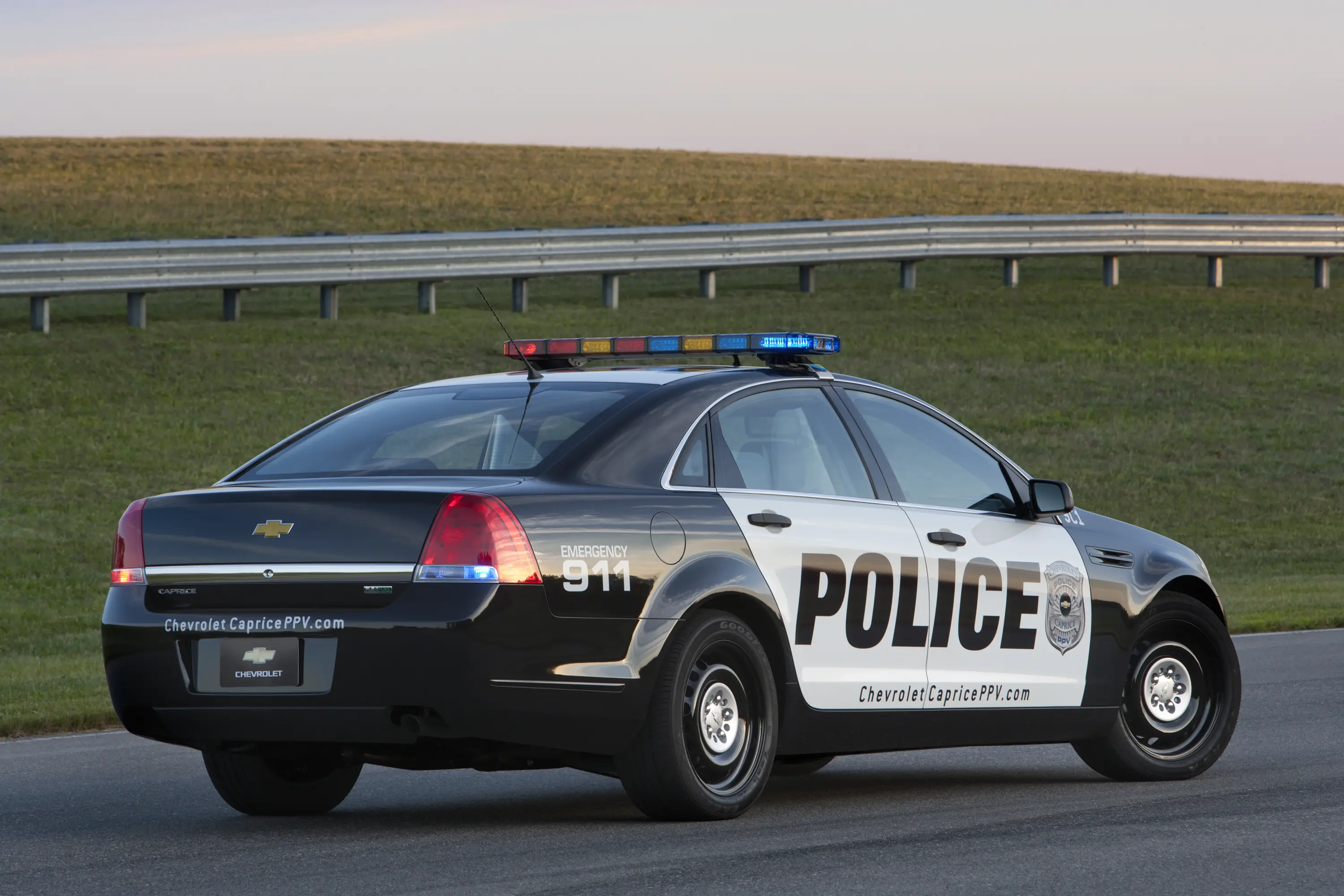 Открой полицейскую машину. Chevrolet Caprice Police Patrol vehicle. Chevrolet Caprice 2020 Police. Chevrolet Caprice 2008 Police. Chevrolet Caprice 2015 Police.