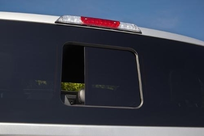 magna sliding window