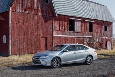 toyota camry (select to view enlarged photo)