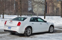 2015 Chrysler 300  (select to view enlarged photo)