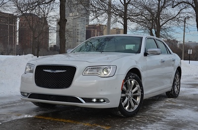 2015 Chrysler 300  (select to view enlarged photo)