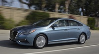 2016 Hyundai Sonata Hybrid (select to view enlarged photo)