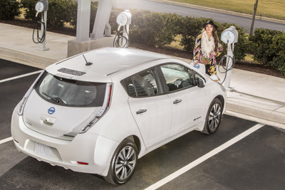 nissan leaf (select to view enlarged photo)