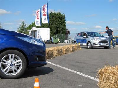 ford student engineers (select to view enlarged photo)