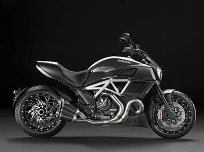 ducati diavel carbon (select to view enlarged photo)