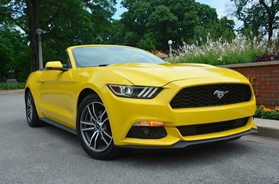 2015 Ford Mustang Convertible  (select to view enlarged photo)