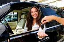 woman buying a car