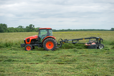 kubota tractor (select to view enlarged photo)