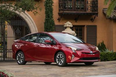 toyota prius (select to view enlarged photo)