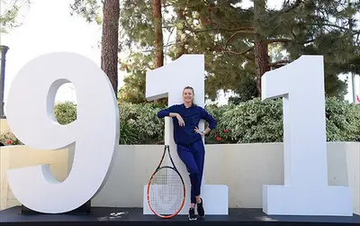 m aria sharapova (select to view enlarged photo)