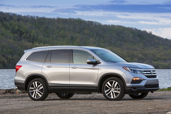 HEELS ON WHEELS: 2016 Honda Pilot Review +VIDEO HEELS ON WHEELS: 2016 Honda Pilot Review +VIDEO