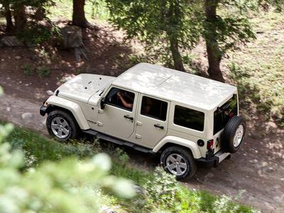 2016 Jeep Wrangler
Sahara 4WD (select to view enlarged photo)