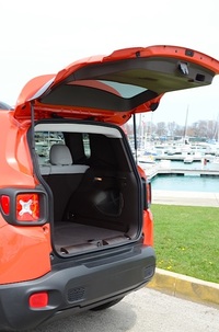 2016 Jeep Renegade (select to view enlarged photo)