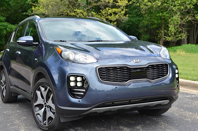 2017 Kia Sportage Road Test and Review By Larry Nutson +VIDEO