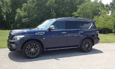 2016 Infiniti QX80 Limited AWD (select to view enlarged photo)