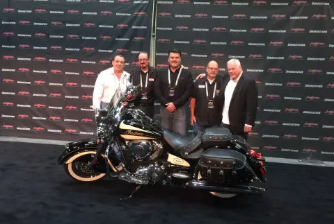 From left to right: Vincent Amato (winning bidder), Brian Klock (Klock Werks), Steve Menneto (Indian Motorcycle), Dave Stang (Jack Daniel's), Craig Jackson (Chairman/CEO of Barrett-Jackson Auction Company). Photo c/o Indian Motorcycle