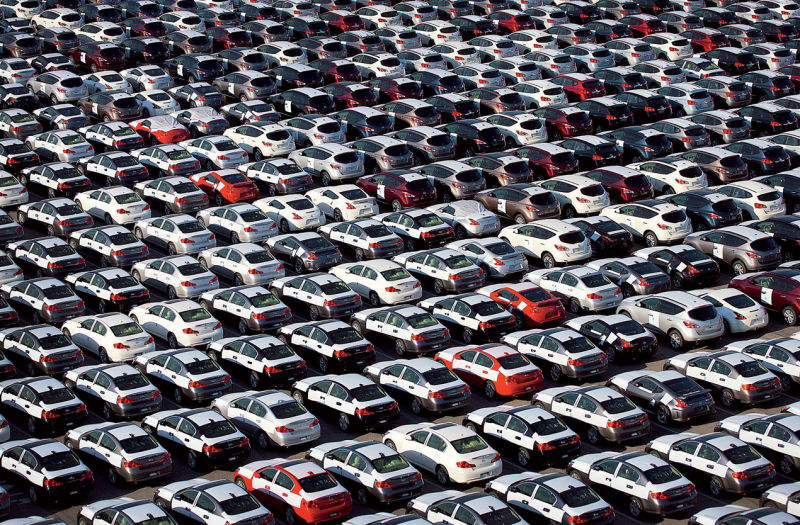 New Cars Piling Up On Dealer's Lots Lets Make A Deal