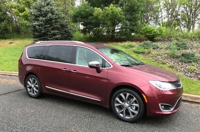 2018 Chrysler Pacifica Limited  (select to view enlarged photo)