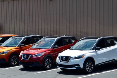 2018 Nissan Kicks  (select to view enlarged photo)