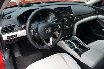 2018 Honda Accord Review (select to view enlarged photo)